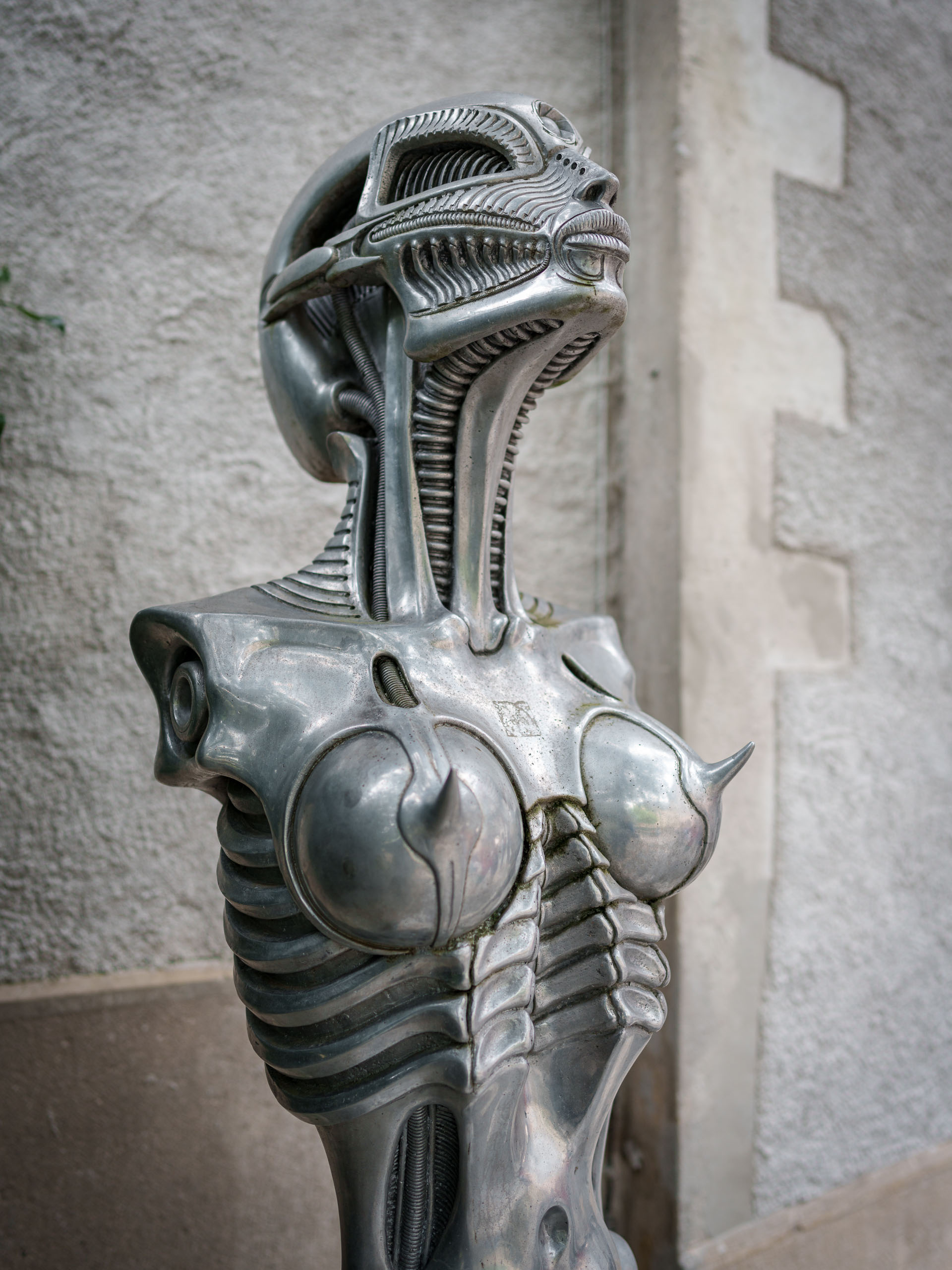 Alienkunst von HR Giger...